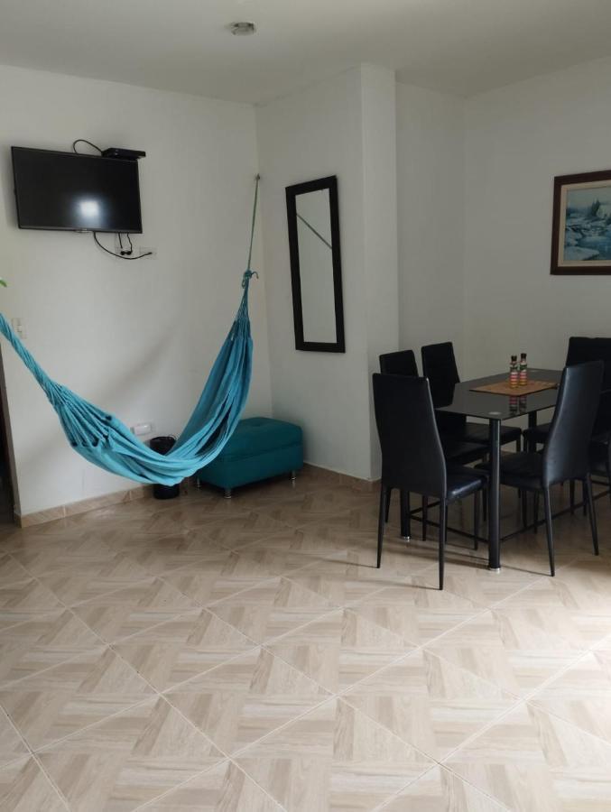 Apartahotel Eden Ковеньяс Екстер'єр фото
